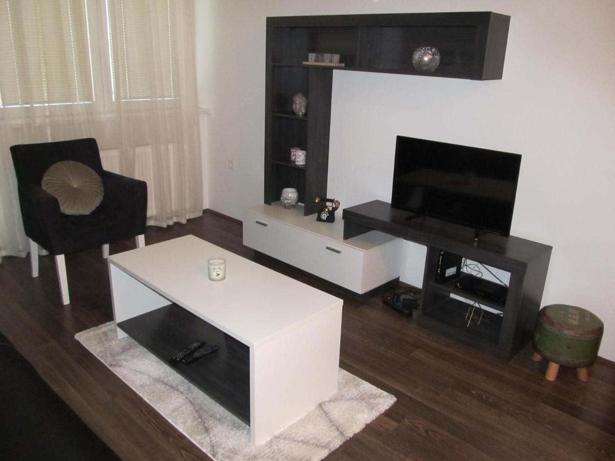 Apartment Ivi034 크라구예바츠 외부 사진