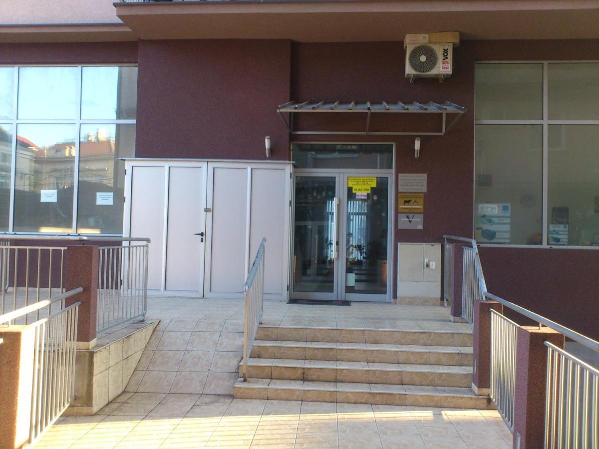 Apartment Ivi034 크라구예바츠 외부 사진